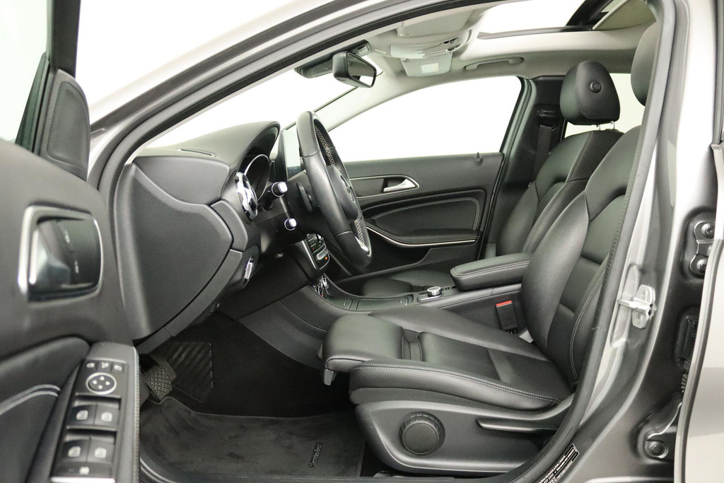 
Benz GLA 250 Premium Plus (PANORAMADAK, NAVIGATIE, CLIMA, CAMERA, LED, LEDER, STOELVERWARMING, GOED ONDERHOUDEN) vol									