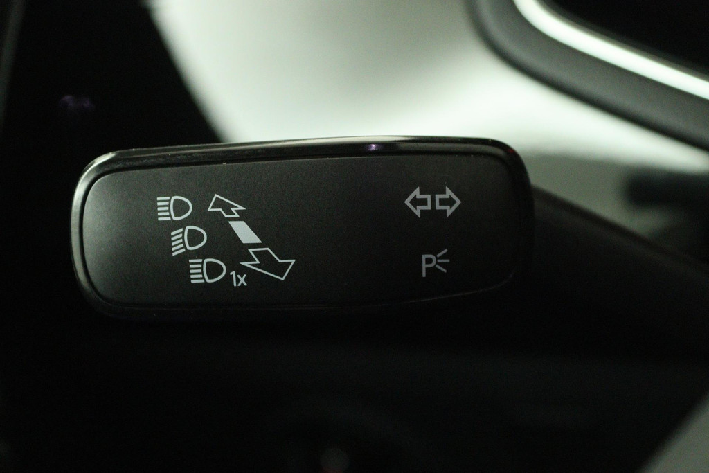 
SEAT Ibiza 1.5 TSI EVO FR Business Intense (PANORAMADAK, CARPLAY, 150PK, CLIMA, LED, GOED ONDERHOUDEN) vol									