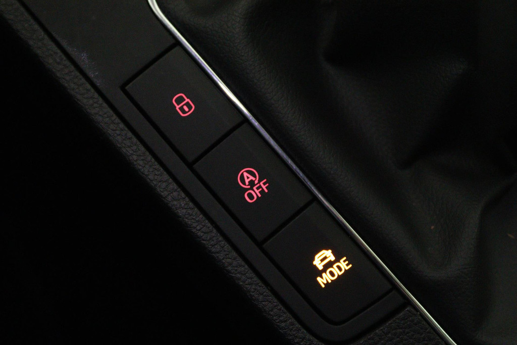 
SEAT Ibiza 1.5 TSI EVO FR Business Intense (PANORAMADAK, CARPLAY, 150PK, CLIMA, LED, GOED ONDERHOUDEN) vol									