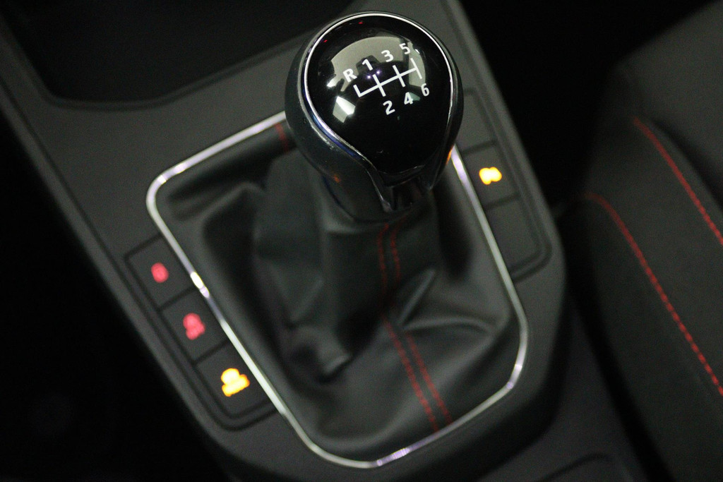 
SEAT Ibiza 1.5 TSI EVO FR Business Intense (PANORAMADAK, CARPLAY, 150PK, CLIMA, LED, GOED ONDERHOUDEN) vol									