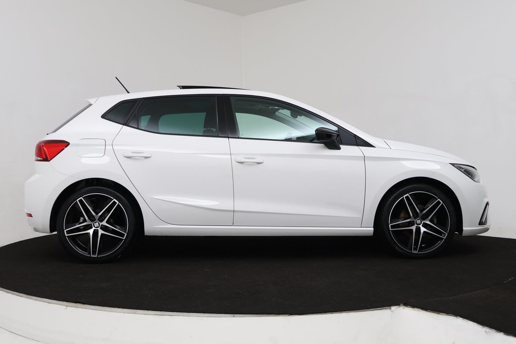 
SEAT Ibiza 1.5 TSI EVO FR Business Intense (PANORAMADAK, CARPLAY, 150PK, CLIMA, LED, GOED ONDERHOUDEN) vol									