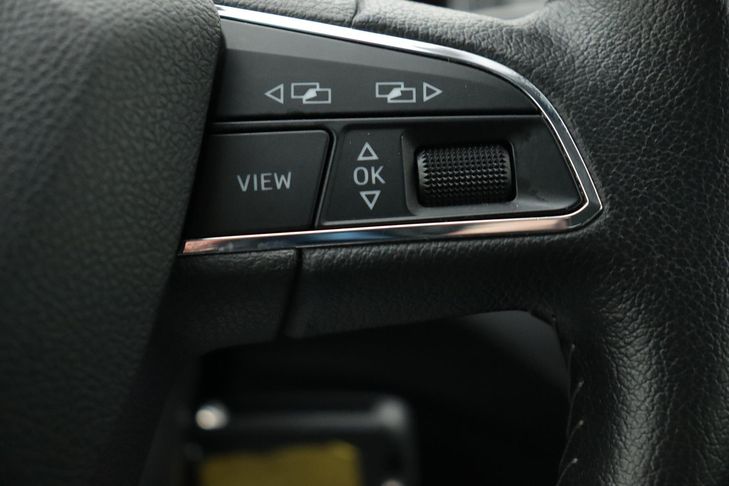 
SEAT Ibiza 1.0 TSI Style Business Intense (NAVIGATIE, CAMERA, PARKEERSENSOREN, CARPAY, 1e EIGENAAR, GOED ONDERHOUDEN) vol									