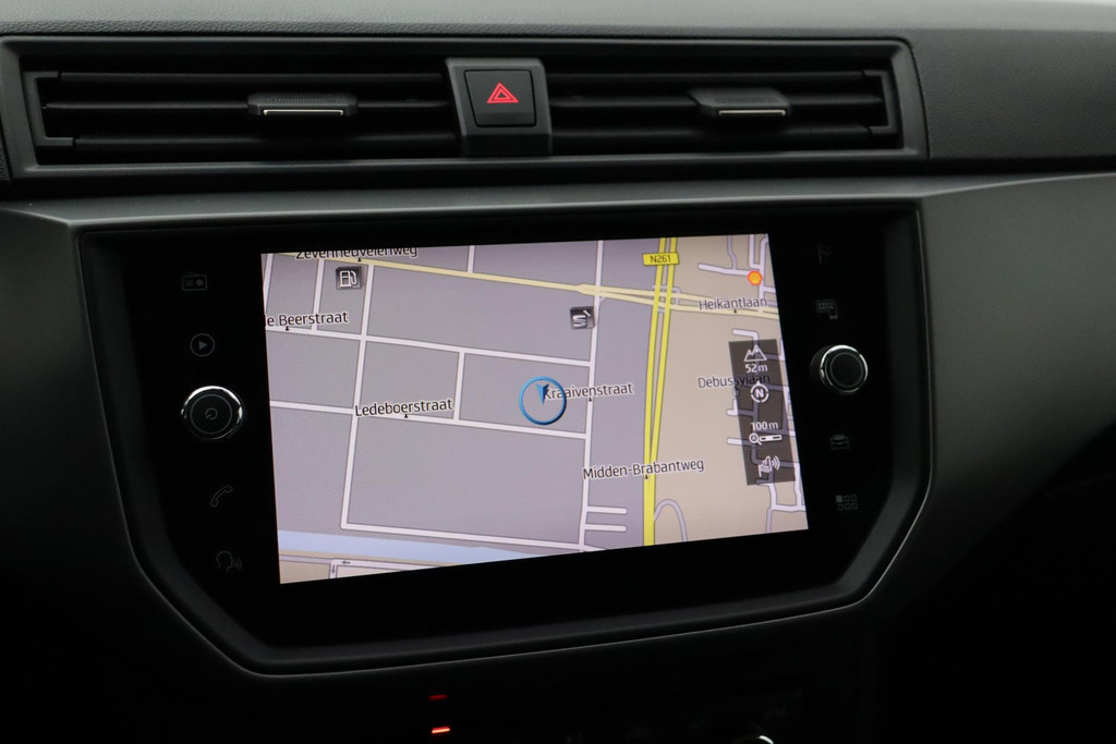 
SEAT Ibiza 1.0 TSI Style Business Intense (NAVIGATIE, CAMERA, PARKEERSENSOREN, CARPAY, 1e EIGENAAR, GOED ONDERHOUDEN) vol									