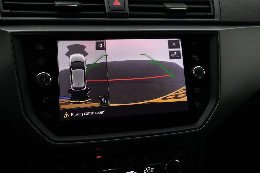 
SEAT Ibiza 1.0 TSI Style Business Intense (NAVIGATIE, CAMERA, PARKEERSENSOREN, CARPAY, 1e EIGENAAR, GOED ONDERHOUDEN) vol									