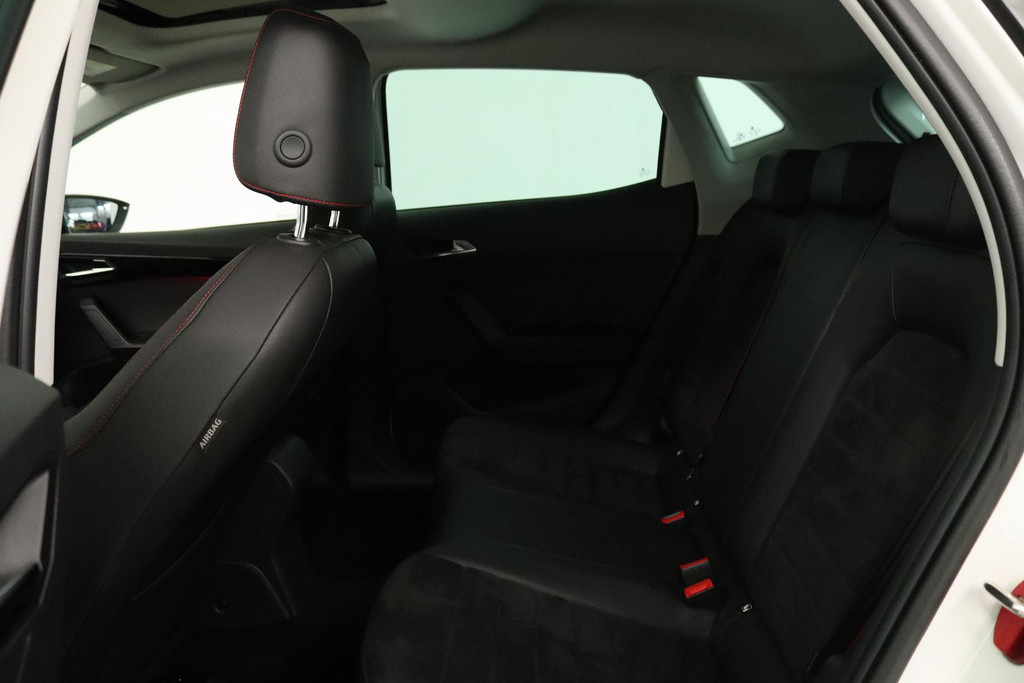 
SEAT Ibiza 1.0 TSI FR Business Intense Automaat (PANODAK, STOELV, CAMERA, PDC, ADAPTIVE, NAVIGATIE, NL-AUTO, GOED ONDERHOUDEN) vol									