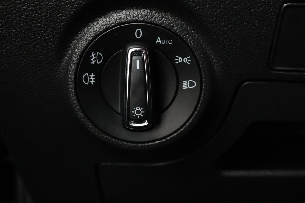 
SEAT Ibiza 1.0 TSI FR Business Intense Sport (CAMERA, NAVIGATIE, PARKEERSENSOREN, LED, CLIMATE, NL-AUTO, GOED ONDERHOUDEN) vol									