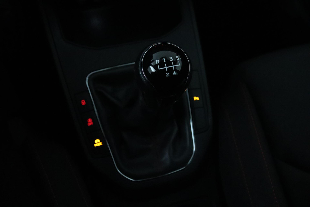 
SEAT Ibiza 1.0 TSI FR Business Intense Sport (CAMERA, NAVIGATIE, PARKEERSENSOREN, LED, CLIMATE, NL-AUTO, GOED ONDERHOUDEN) vol									