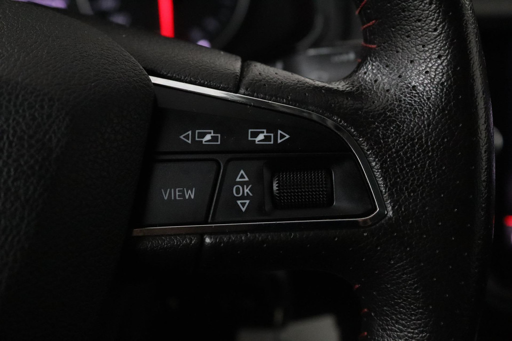 
SEAT Ibiza 1.0 TSI FR Business Intense Sport (CAMERA, NAVIGATIE, PARKEERSENSOREN, LED, CLIMATE, NL-AUTO, GOED ONDERHOUDEN) vol									