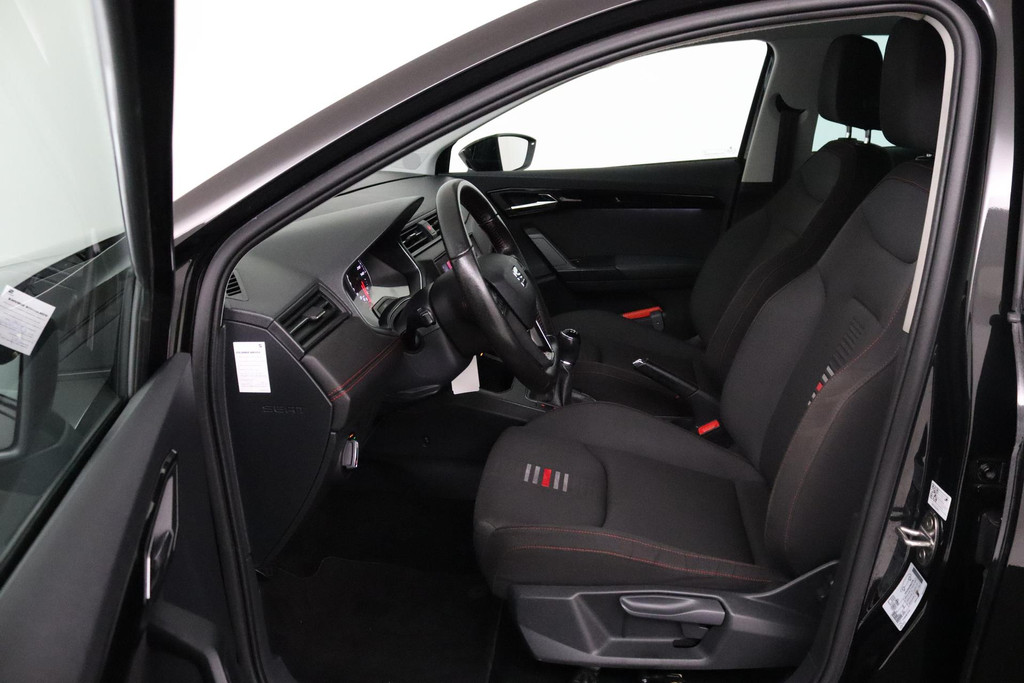 
SEAT Ibiza 1.0 TSI FR Business Intense Sport (CAMERA, NAVIGATIE, PARKEERSENSOREN, LED, CLIMATE, NL-AUTO, GOED ONDERHOUDEN) vol									