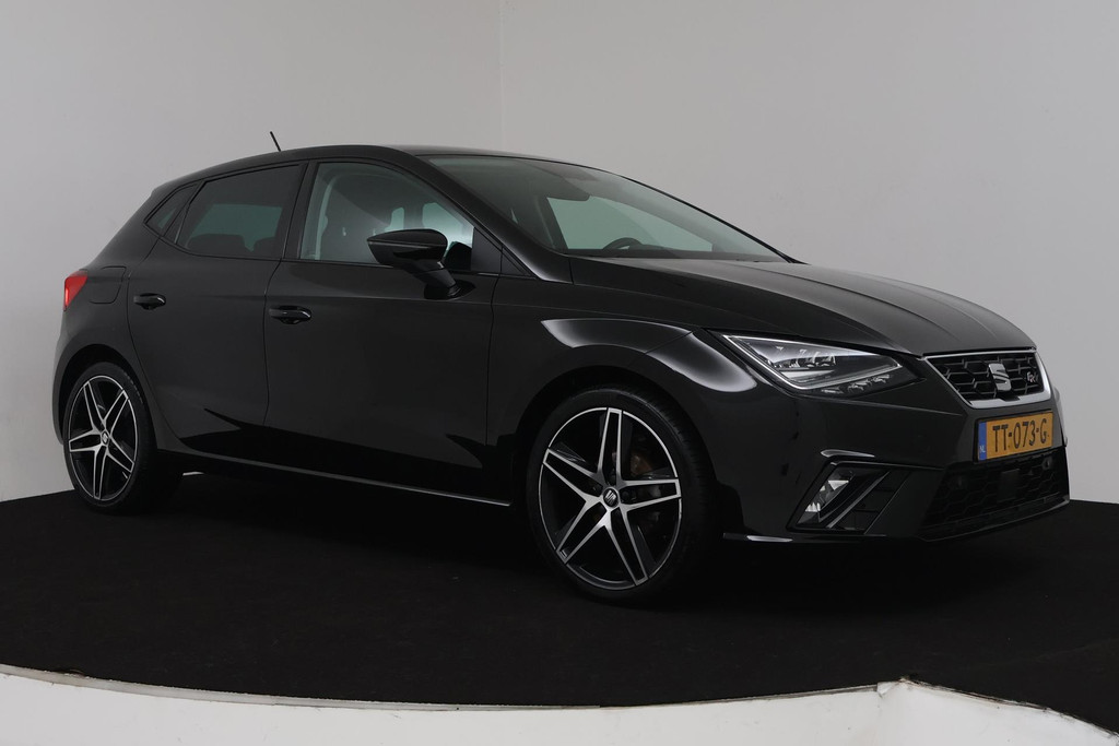 
SEAT Ibiza 1.0 TSI FR Business Intense Sport (CAMERA, NAVIGATIE, PARKEERSENSOREN, LED, CLIMATE, NL-AUTO, GOED ONDERHOUDEN) vol									