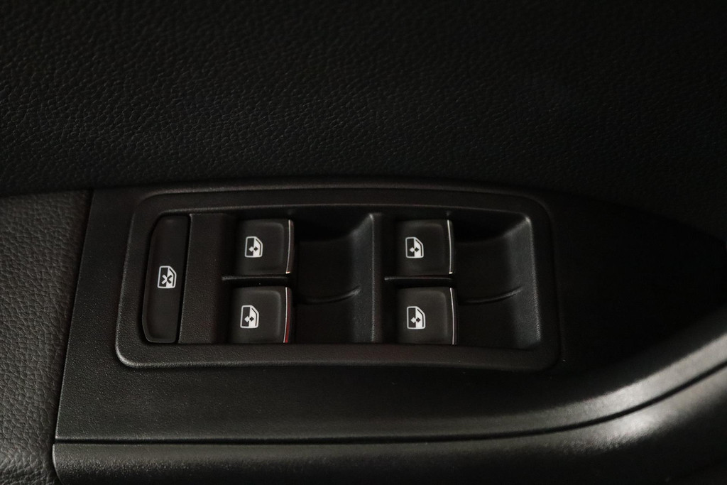 
SEAT Ateca 1.5 TSI FR Business Intense (PANORAMADAK, ACHTERUITRIJCAMERA, STOELVERWARMING, LEER, PARKEERSENSOREN, GOED ONDERHOUDEN) vol									