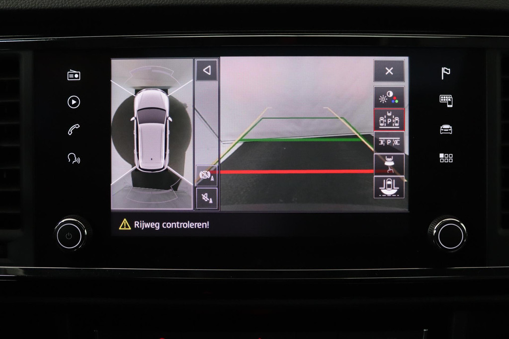 
SEAT Ateca 1.5 TSI FR Business Intense (PANORAMADAK, ACHTERUITRIJCAMERA, STOELVERWARMING, LEER, PARKEERSENSOREN, GOED ONDERHOUDEN) vol									