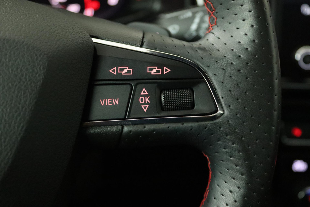 
SEAT Ateca 1.5 TSI FR Business Intense (PANORAMADAK, ACHTERUITRIJCAMERA, STOELVERWARMING, LEER, PARKEERSENSOREN, GOED ONDERHOUDEN) vol									