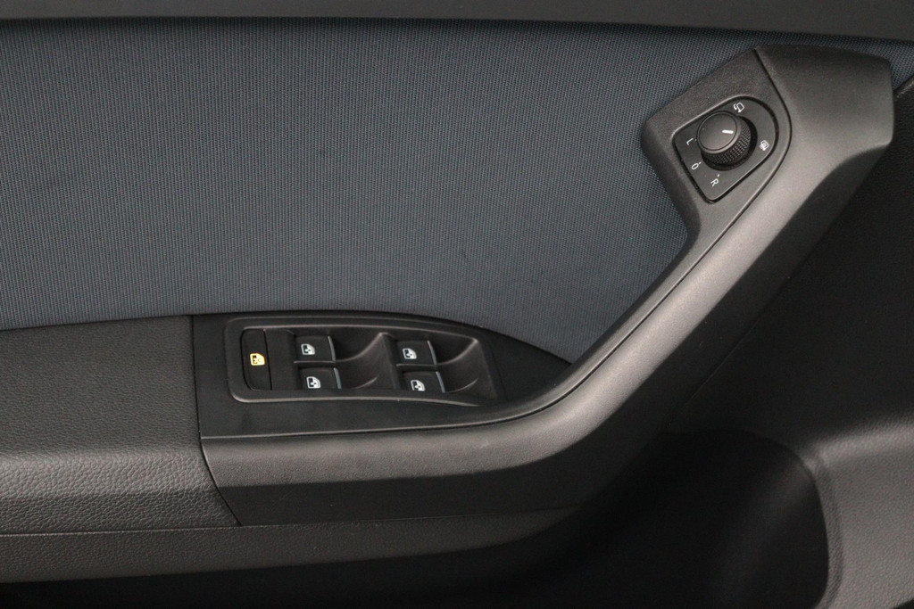 
SEAT Ateca 1.0 EcoTSI Style Business Intense Sport (CARPLAY, CAMERA, 1e EIGENAAR, GOED ONDERHOUDEN) vol									