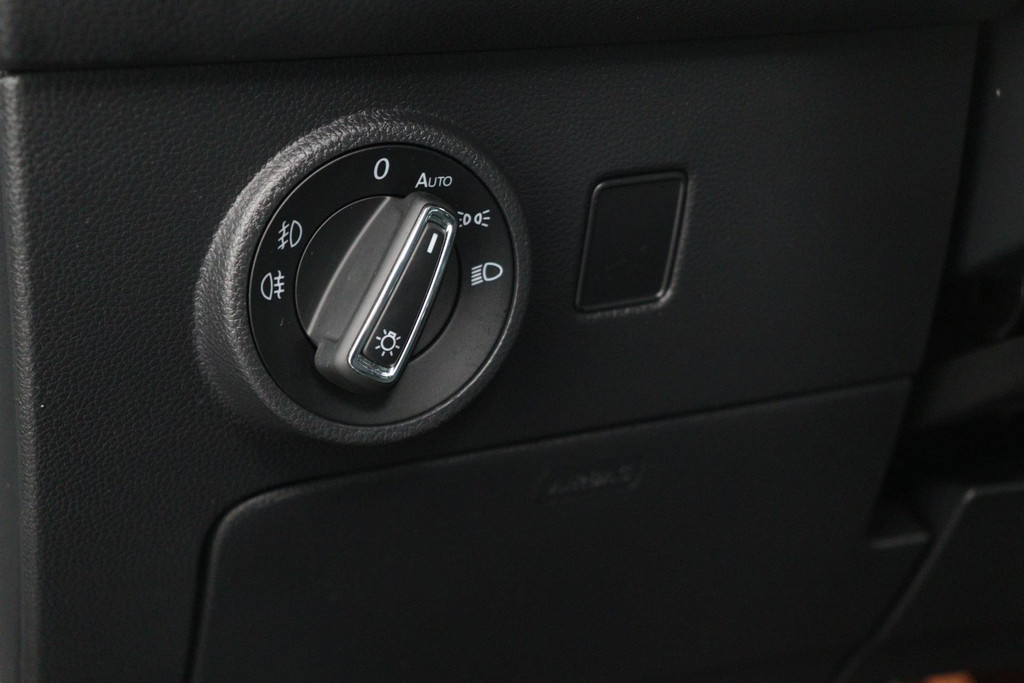 
SEAT Ateca 1.0 EcoTSI Style Business Intense Sport (CARPLAY, CAMERA, 1e EIGENAAR, GOED ONDERHOUDEN) vol									