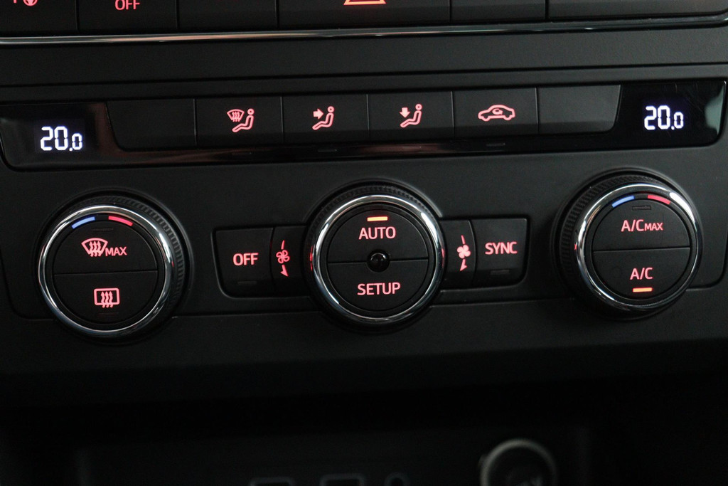 
SEAT Ateca 1.0 EcoTSI Style Business Intense Sport (CARPLAY, CAMERA, 1e EIGENAAR, GOED ONDERHOUDEN) vol									