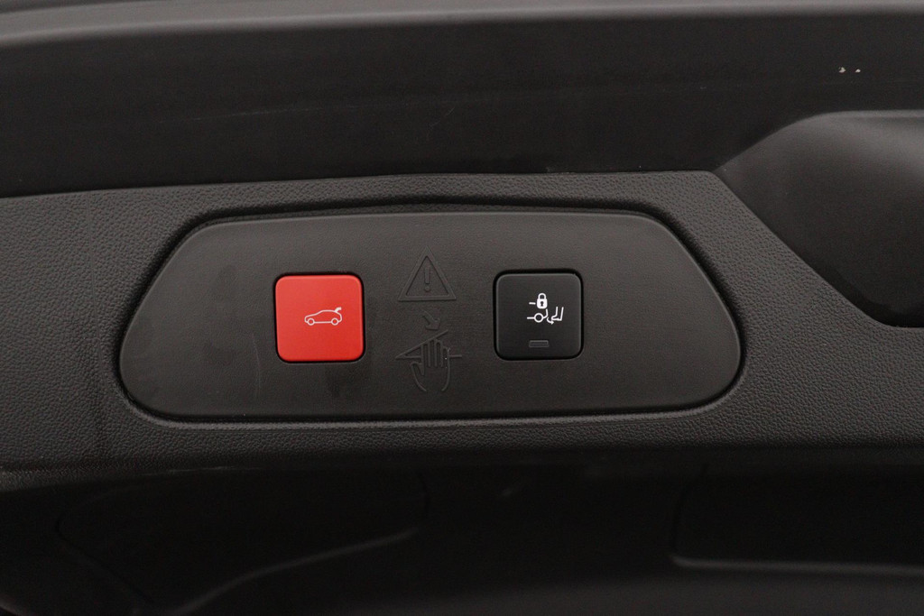 
Opel Grandland X 1.2 Turbo Business Elegance (Dealer onderh, 1e eigen, Stoelverw, Stoelvent, Stuurverw, CC, ETC) vol									