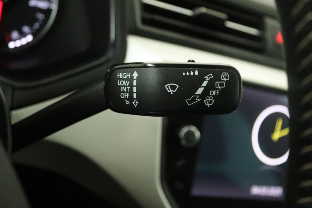 
SEAT Arona 1.0 TSI Xcellence Launch Edition (PARKEERSENSOREN, ACHTERUITRIJCAMERA ADAPTIVE, CRUISE, CARPLAY, GOED ONDERHOUDEN) vol									