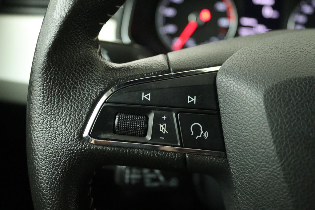 
SEAT Arona 1.0 TSI Xcellence Launch Edition (PARKEERSENSOREN, ACHTERUITRIJCAMERA ADAPTIVE, CRUISE, CARPLAY, GOED ONDERHOUDEN) vol									