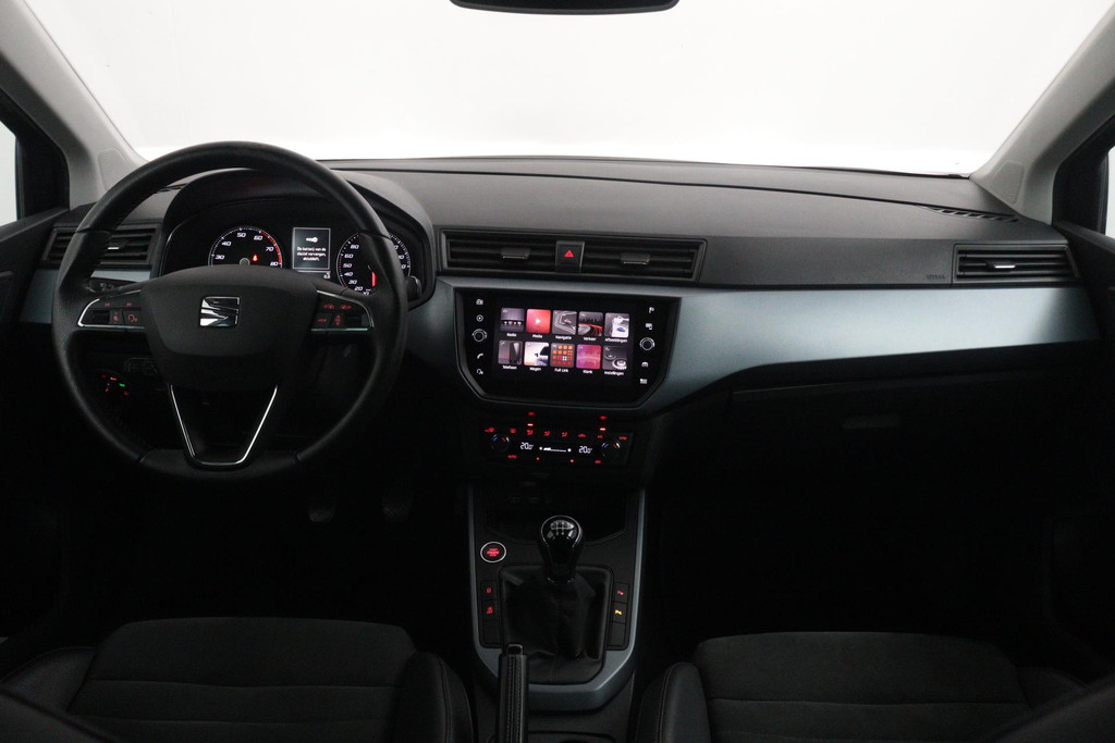 
SEAT Arona 1.0 TSI Style Business Intense (PARKEERSENSOREN, ADAPTIVE CRUISE, CLIMA, 1e EIGENAAR, GOED ONDERHOUDEN) vol									