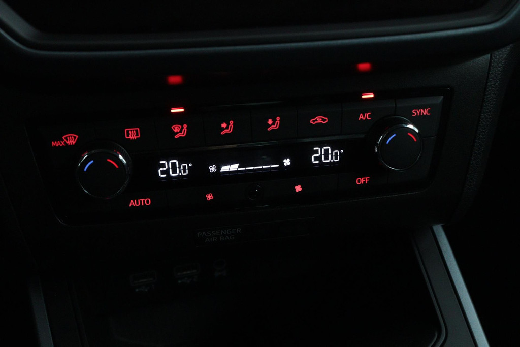 
SEAT Arona 1.0 TSI Style Business Intense (PARKEERSENSOREN, ADAPTIVE CRUISE, CLIMA, 1e EIGENAAR, GOED ONDERHOUDEN) vol									