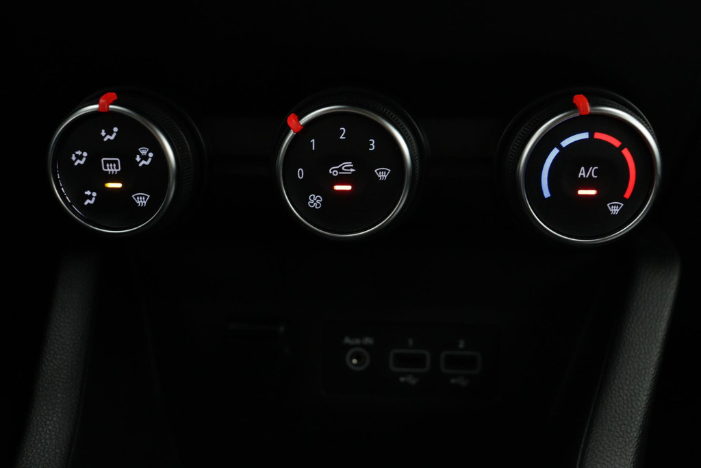 
Renault Clio 1.0 TCe Limited (CARPLAY NAVIGATIE, STUURBEDIENING, LED, 1e EIGENAAR, GOED ONDERHOUDEN) vol									