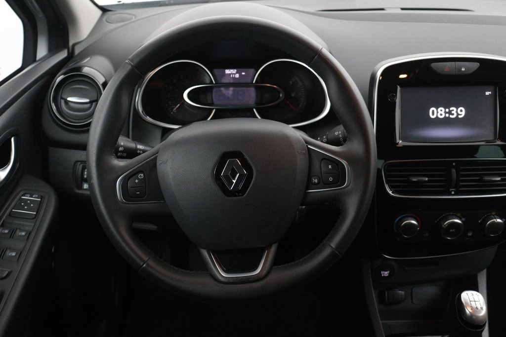 
Renault Clio 0.9 TCe Limited (NAVIGATIE, PARKEERSENSOREN, MULTIMEDIA, LED, 1e EIGENAAR, GOED ONDERHOUDEN) vol									