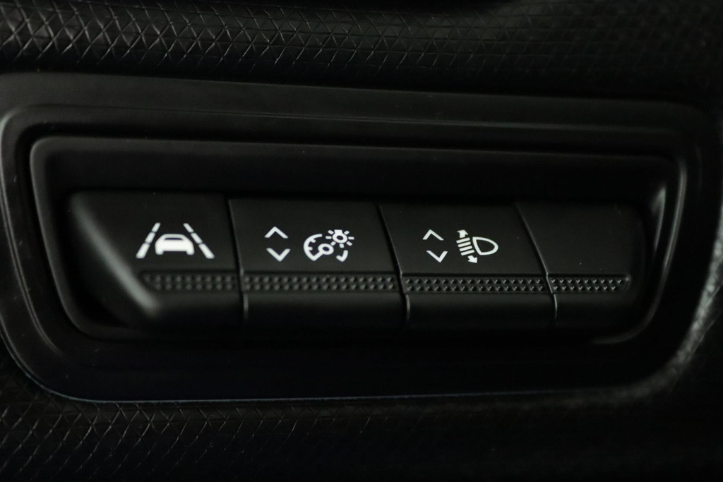 
Renault Clio 1.0 TCe Zen (NAVIGATIE, PARKEERSENSOREN, LANE ASSIST, CRUISE CONTROL, MULTIMEDIA, NL-AUTO, GOED ONDERHOUDEN) vol									