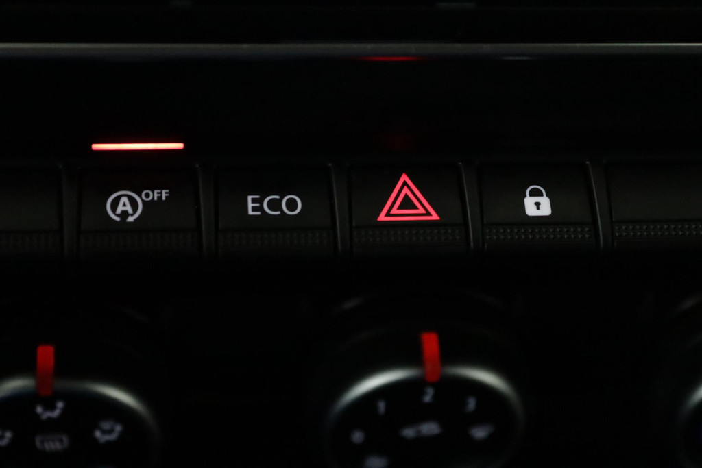 
Renault Clio 1.0 TCe Zen (NAVIGATIE, PARKEERSENSOREN, LANE ASSIST, CRUISE CONTROL, MULTIMEDIA, NL-AUTO, GOED ONDERHOUDEN) vol									