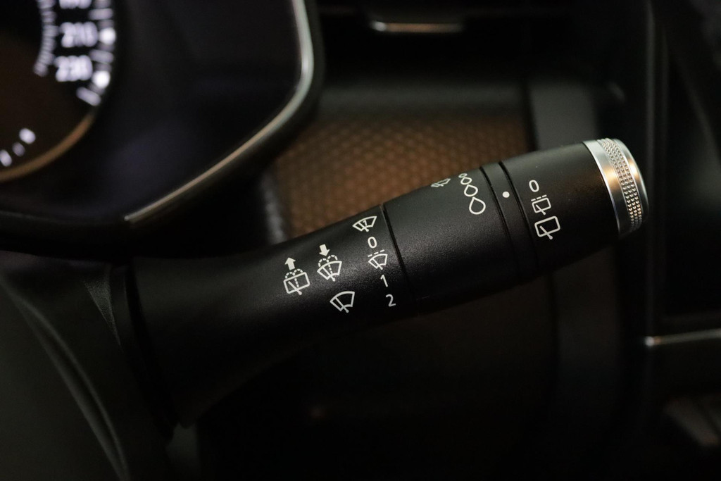 
Renault Clio 1.0 TCe Zen (NAVIGATIE, PARKEERSENSOREN, LANE ASSIST, CRUISE CONTROL, MULTIMEDIA, NL-AUTO, GOED ONDERHOUDEN) vol									