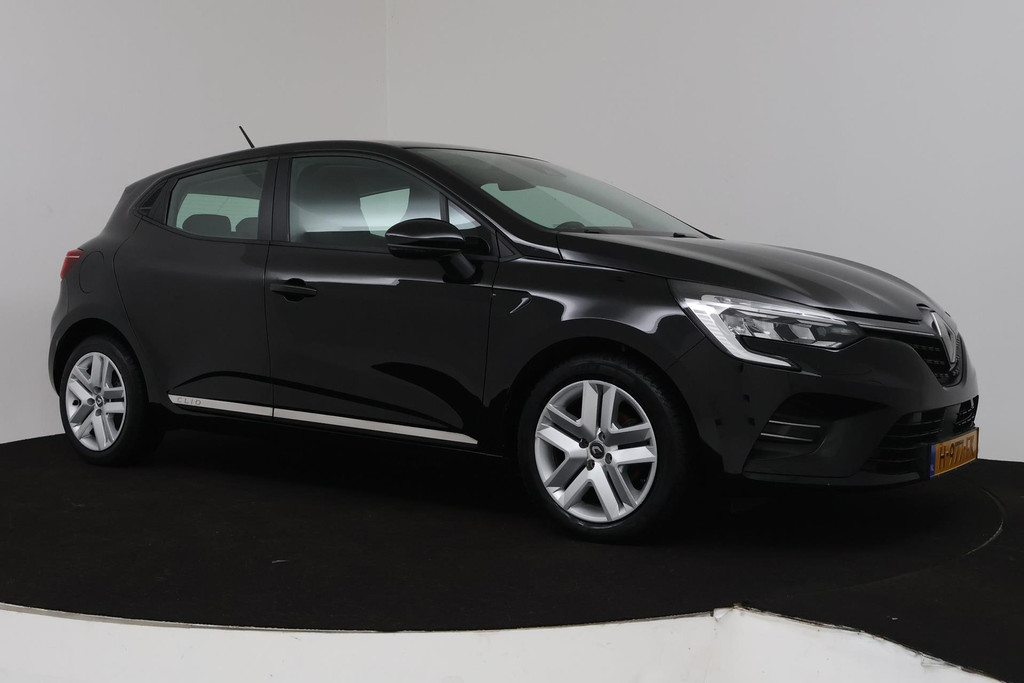 
Renault Clio 1.0 TCe Zen (NAVIGATIE, PARKEERSENSOREN, LANE ASSIST, CRUISE CONTROL, MULTIMEDIA, NL-AUTO, GOED ONDERHOUDEN) vol									