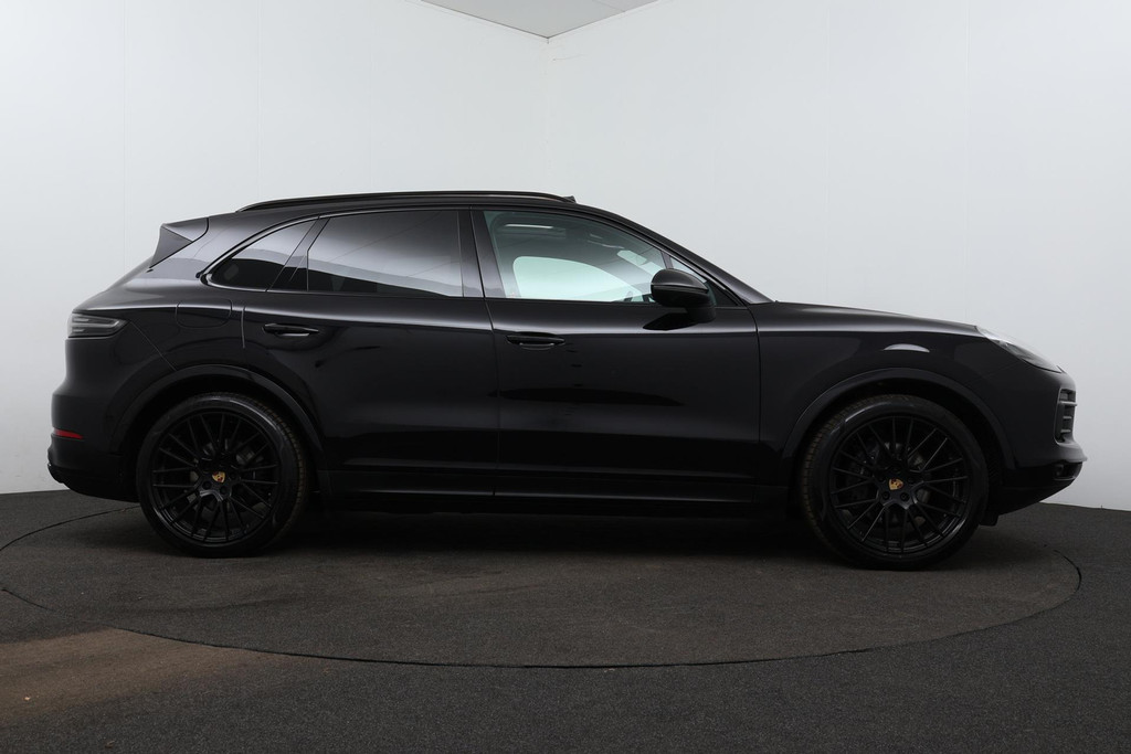 
Porsche Cayenne 3.0 AANBIEDING!!!(Deal OndH, Panoramadak, Luchtvering, Luxe stoelen, Camera’s, Carplay, StoelV, Adapt Cruise, Etc) vol									
