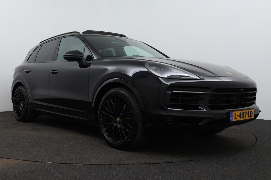 
Porsche Cayenne 3.0 AANBIEDING!!!(Deal OndH, Panoramadak, Luchtvering, Luxe stoelen, Camera’s, Carplay, StoelV, Adapt Cruise, Etc) vol									