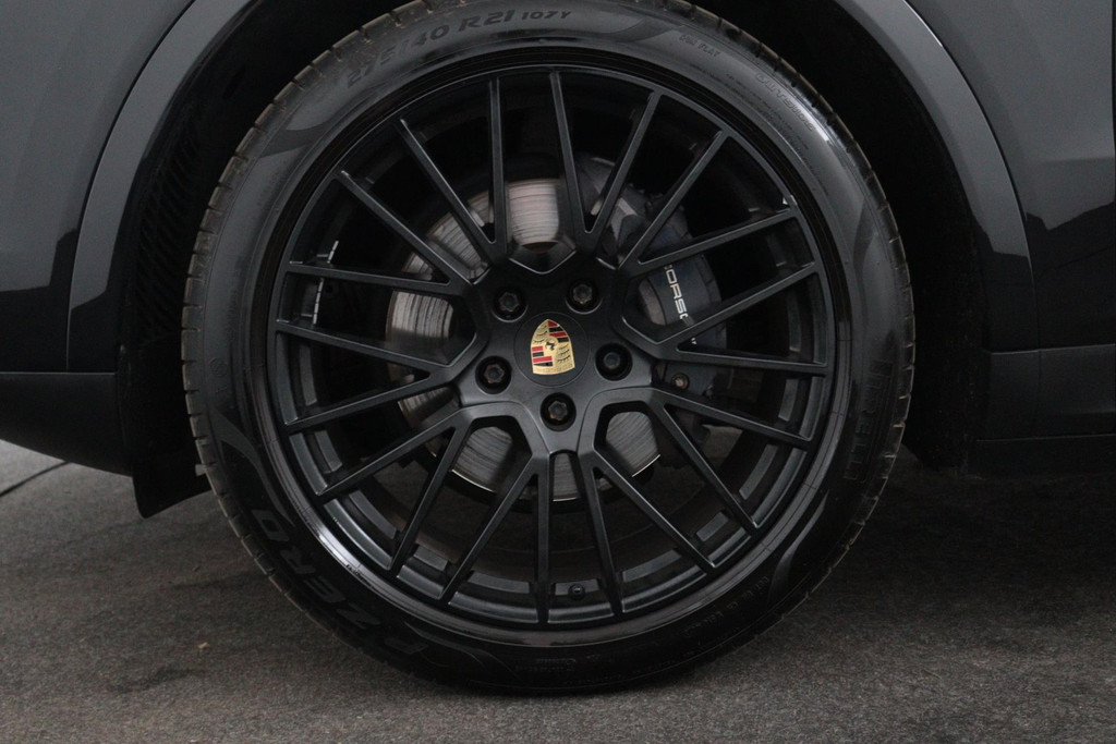 
Porsche Cayenne 3.0 AANBIEDING!!!(Deal OndH, Panoramadak, Luchtvering, Luxe stoelen, Camera’s, Carplay, StoelV, Adapt Cruise, Etc) vol									