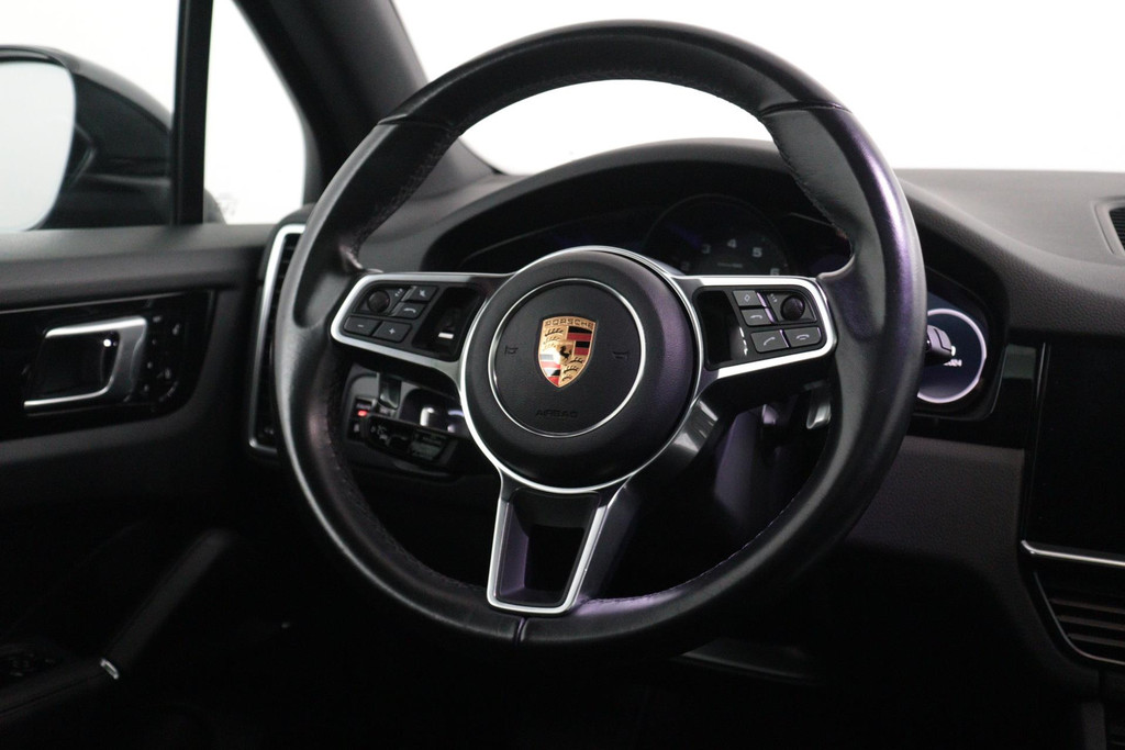 
Porsche Cayenne 3.0 AANBIEDING!!!(Deal OndH, Panoramadak, Luchtvering, Luxe stoelen, Camera’s, Carplay, StoelV, Adapt Cruise, Etc) vol									