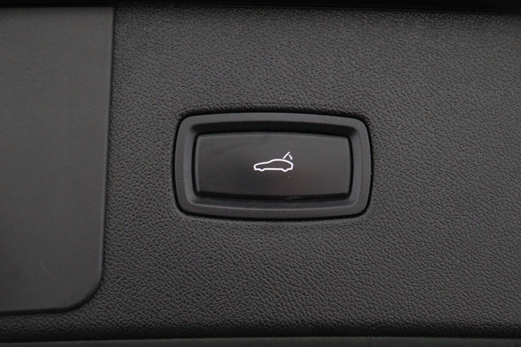 
Porsche Cayenne 3.0 AANBIEDING!!!(Deal OndH, Panoramadak, Luchtvering, Luxe stoelen, Camera’s, Carplay, StoelV, Adapt Cruise, Etc) vol									