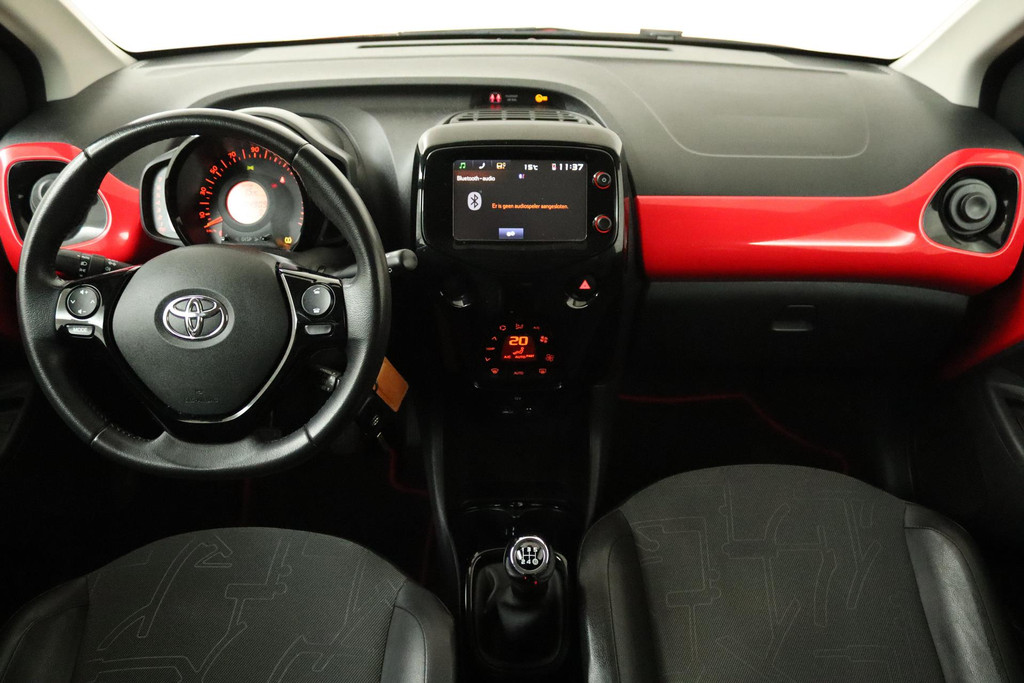 
Toyota Aygo 1.0 VVT-i x-joy (BLUETOOTH, ACHTERUITRIJCAMERA, NL-AUTO) vol									