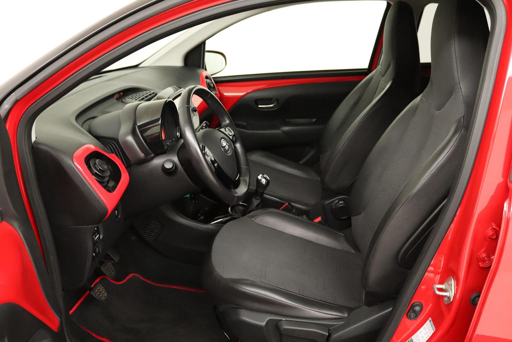 
Toyota Aygo 1.0 VVT-i x-joy (BLUETOOTH, ACHTERUITRIJCAMERA, NL-AUTO) vol									