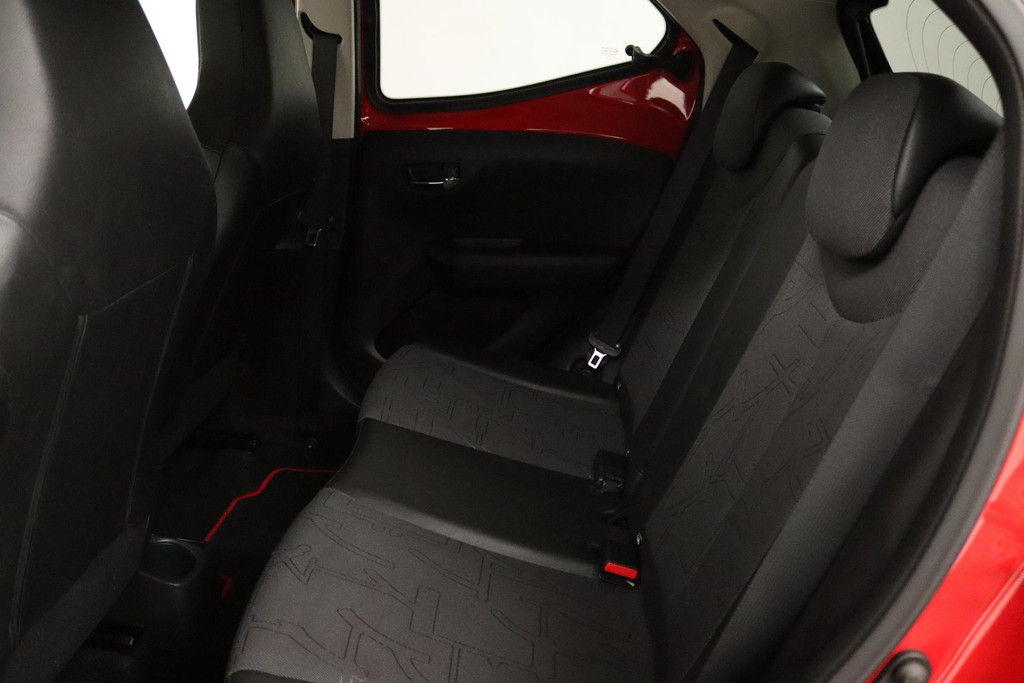 
Toyota Aygo 1.0 VVT-i x-joy (BLUETOOTH, ACHTERUITRIJCAMERA, NL-AUTO) vol									