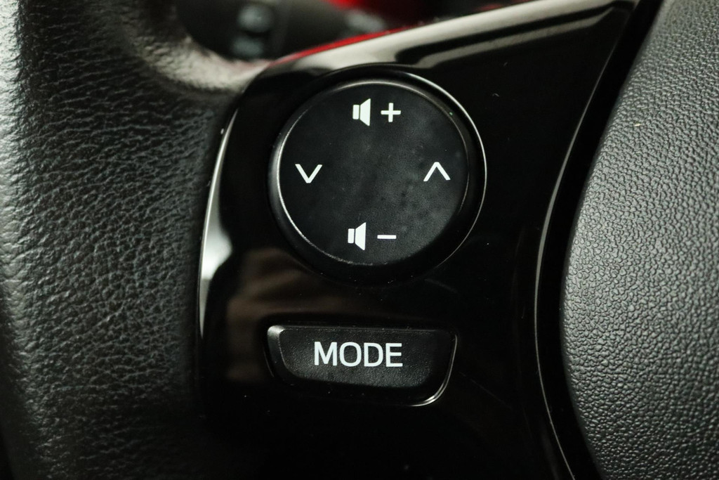 
Toyota Aygo 1.0 VVT-i x-joy (BLUETOOTH, ACHTERUITRIJCAMERA, NL-AUTO) vol									