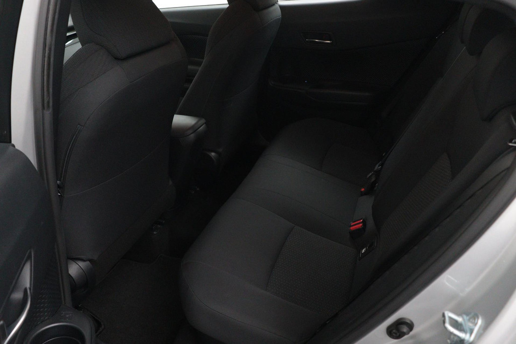 
Toyota C-HR 1.8 Hybrid Dynamic(NL-auto, Goed OnderH, Navi, Camera, Climate Con, Etc) vol									