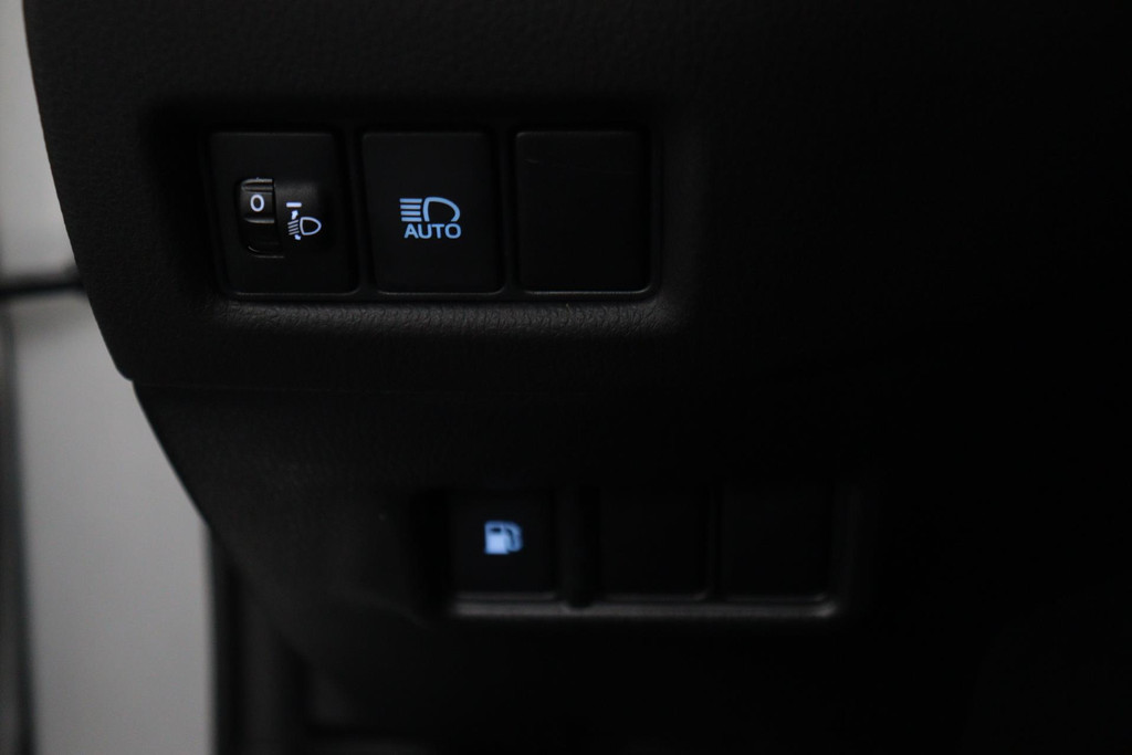 
Toyota C-HR 1.8 Hybrid Dynamic(NL-auto, Goed OnderH, Navi, Camera, Climate Con, Etc) vol									