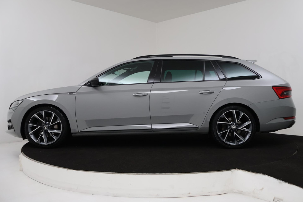 
Škoda Superb Combi 1.5 TSI ACT Sportline Business (PANORAMADAK, PARKEERSENSOREN, TREKHAAK, STOELVERWARMING, NAVI, CAMERA, NL-AUTO) vol									