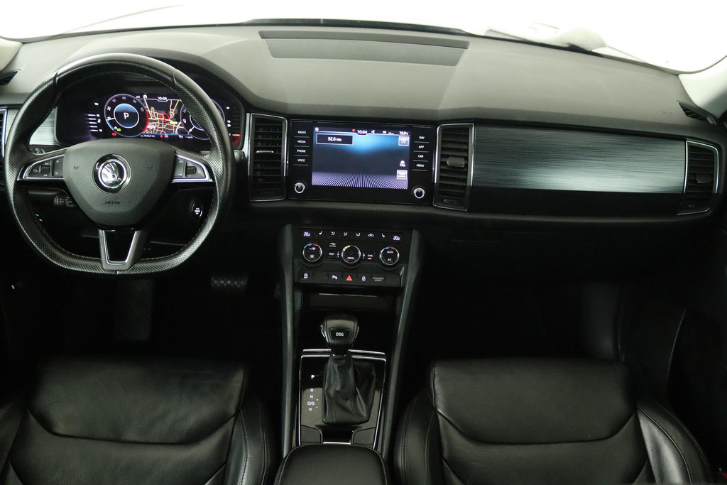 
Škoda Kodiaq 1.5 TSI Business Edition (PARKEERSENSOREN, PANORAMADAK, STOELVERWARMING, ACHTERUITRIJCAMERA, AUTOMAAT, LEER, NL-AUTO) vol									