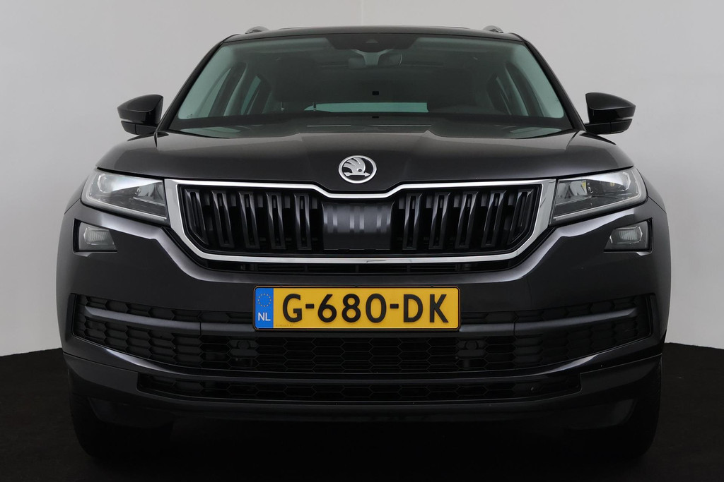 
Škoda Kodiaq 1.5 TSI Business Edition (PARKEERSENSOREN, PANORAMADAK, STOELVERWARMING, ACHTERUITRIJCAMERA, AUTOMAAT, LEER, NL-AUTO) vol									