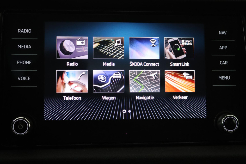 
Škoda Kodiaq 1.5 TSI Business Edition (PARKEERSENSOREN, PANORAMADAK, STOELVERWARMING, ACHTERUITRIJCAMERA, AUTOMAAT, LEER, NL-AUTO) vol									