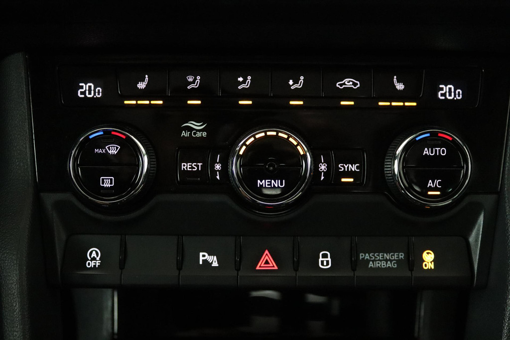 
Škoda Kodiaq 1.5 TSI Business Edition (PARKEERSENSOREN, PANORAMADAK, STOELVERWARMING, ACHTERUITRIJCAMERA, AUTOMAAT, LEER, NL-AUTO) vol									