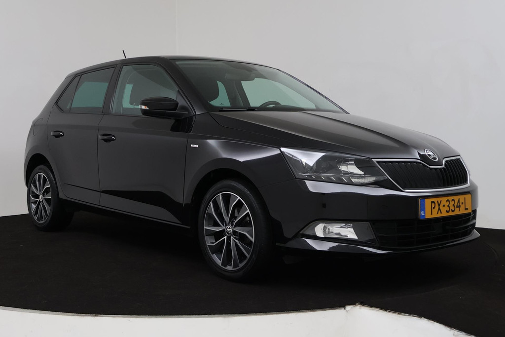 
Škoda Fabia 1.0 TSI Drive (CRUISE CONTROL, NAVIGATIE, BLUETOOTH, CARPLAY, NL-AUTO) vol									