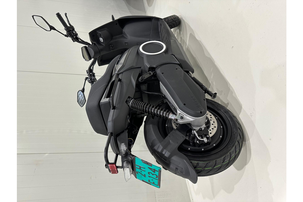 
Scooter S02 Connected 3 stuks beschikbaar NIEUW!!! BTW. 90 km/u elektrische motorscooter vol									