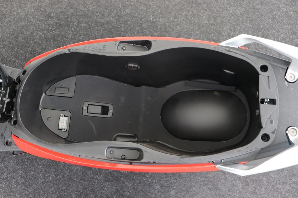 
Scooter S01 Connected NIEUW 3x op voorraad normaal €7599,- vol									